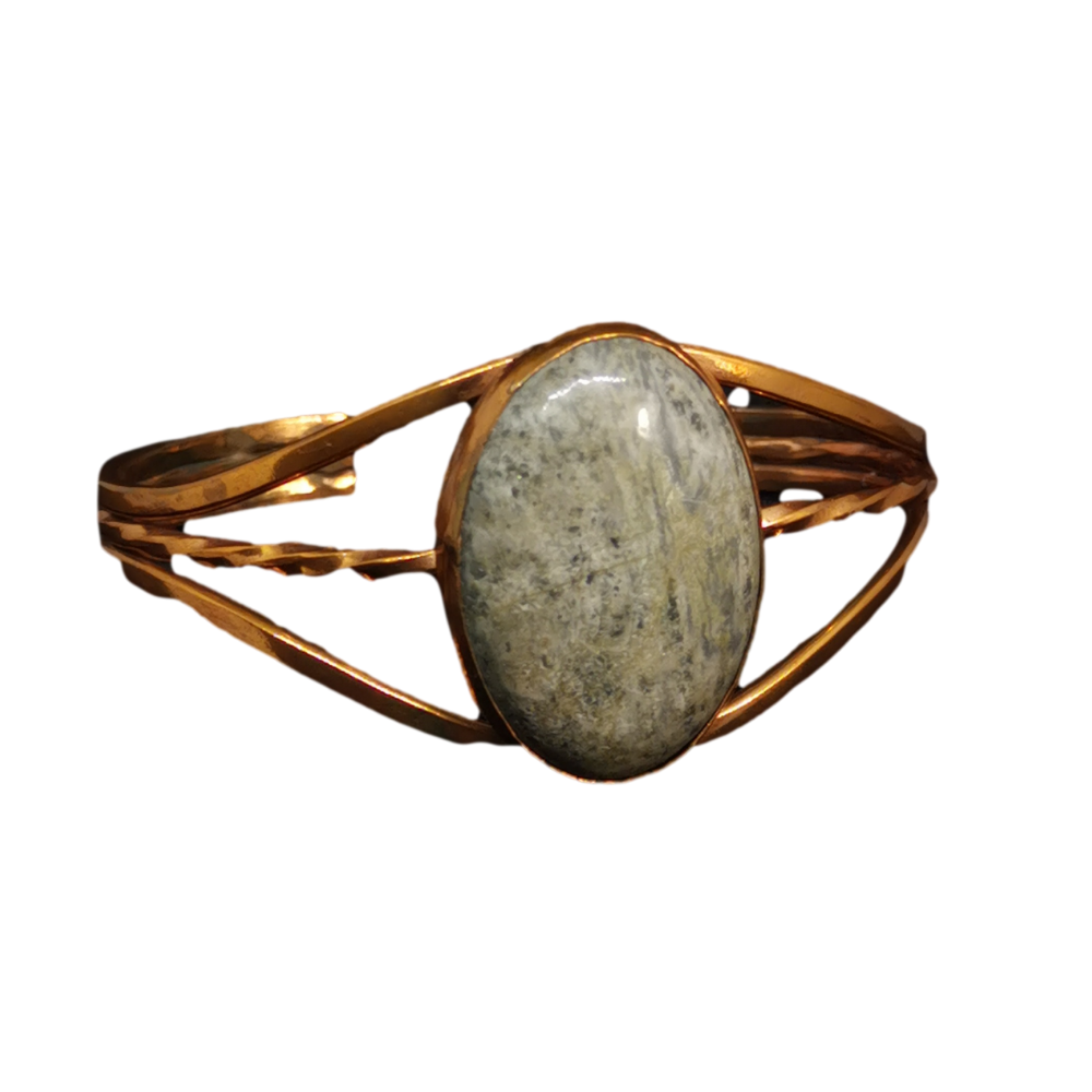 three-wire-copper-bracelet-with-cabochon-stone.jpg